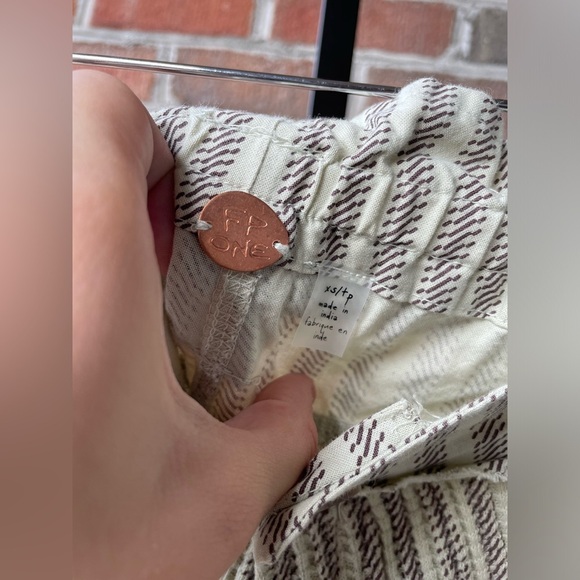 NWT Free People One Harriet Striped Shorts, In Mint Chip Combo Size XS, Linen - Picture 5 of 9